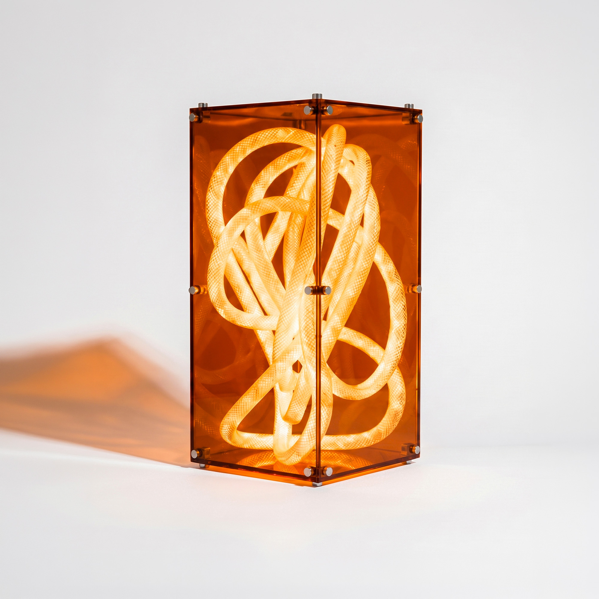 Cu-38 Cube Lamp · Cam